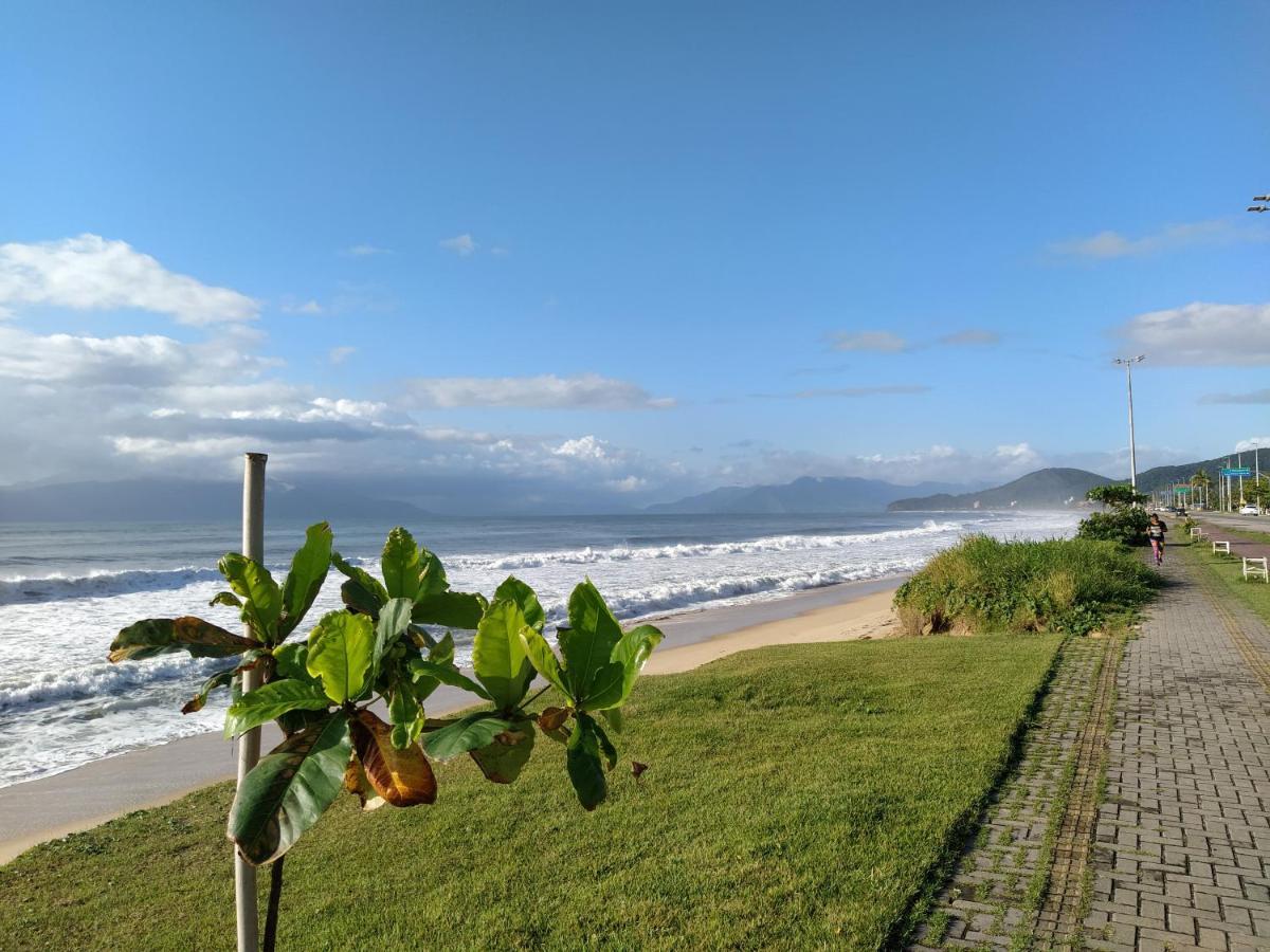 Caraguatatuba De Frente Para O Mar Esterno foto